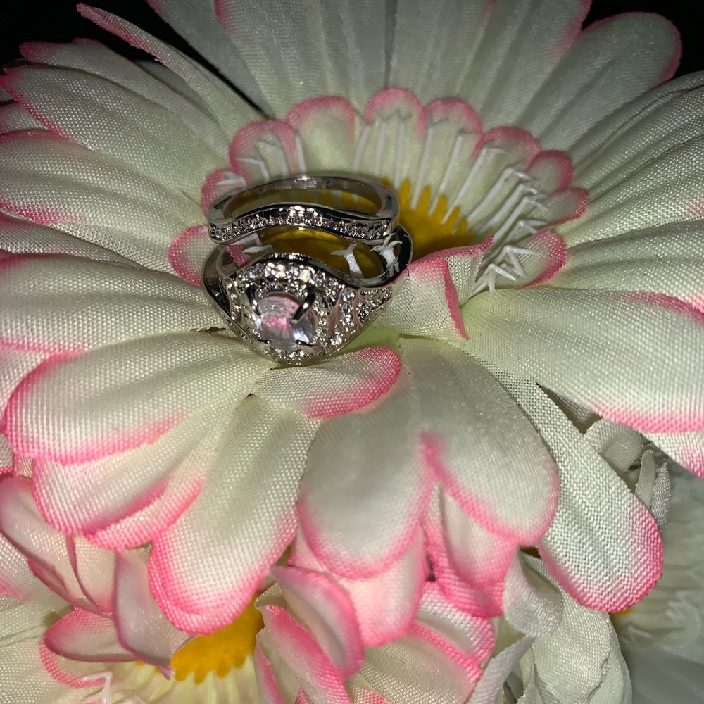 Gold filled ring - Picture 1 of 8
